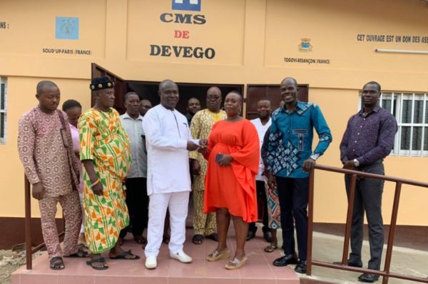 Togo/ Voisins Solidaires-Togo et ses partenaires offrent un Centre Médico-social au village de Dévégo